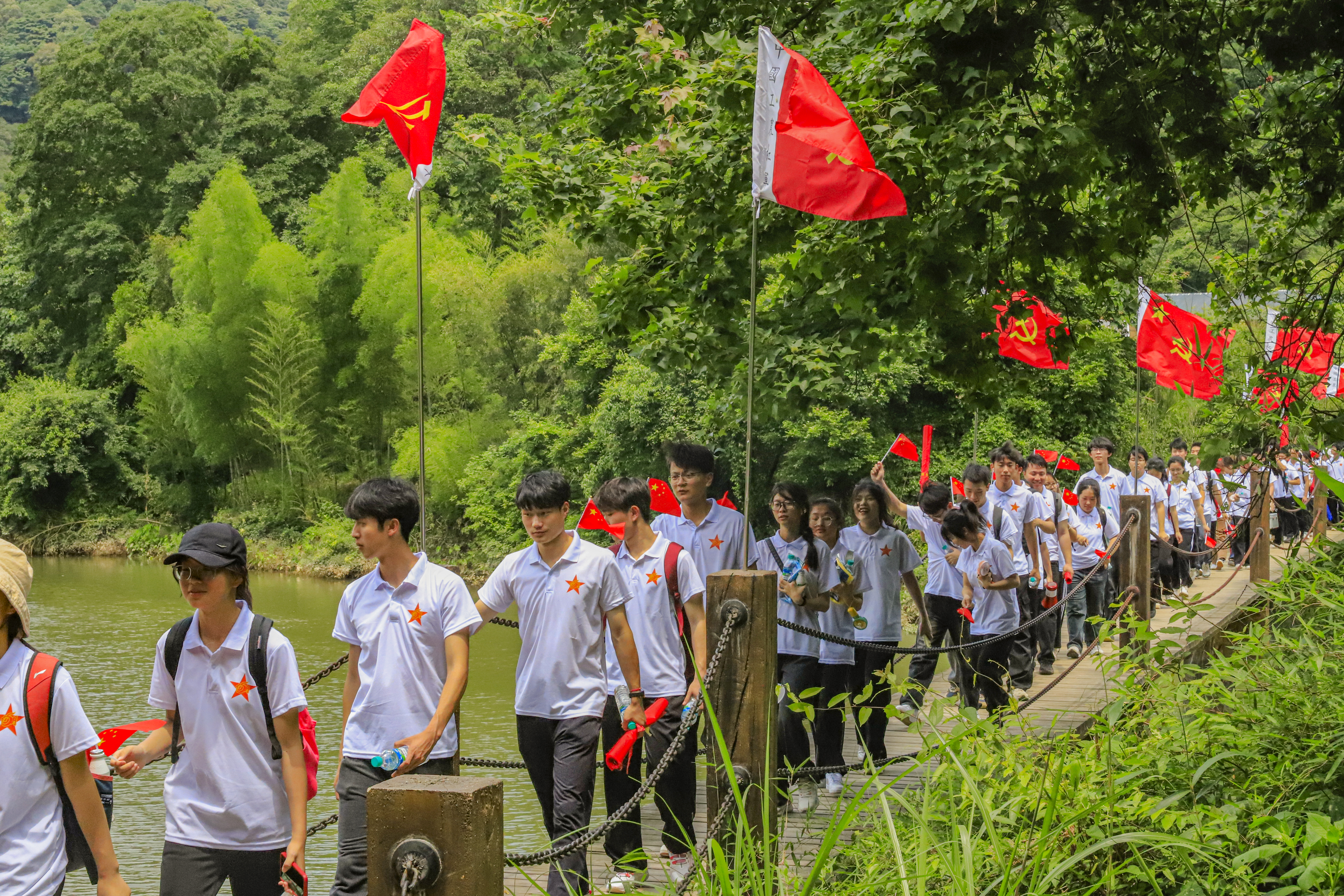 行走的思政课——永利集团官网学子重走长征路